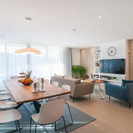 Gorgeous In With Kitchen Holiday home Splitska