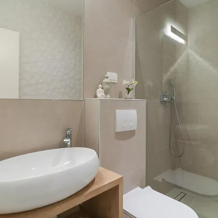 Gorgeous In With Kitchen Holiday home Splitska
