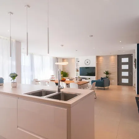 Gorgeous In With Kitchen