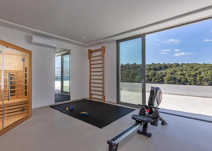 Awesome In With Sauna * Splitska