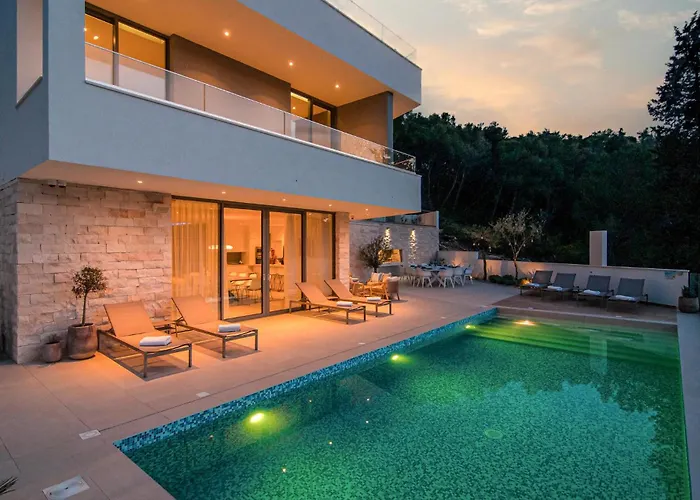 Awesome In With Sauna Splitska