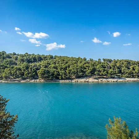 Gorgeous In With Kitchen Holiday home Splitska